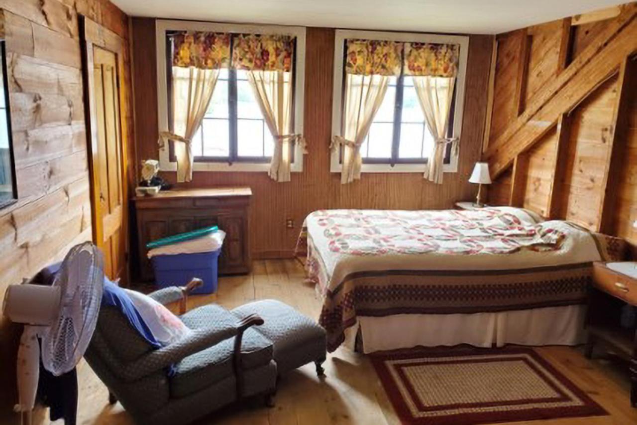 Meredith Lakefront Lodge On Lake Winnipesaukee Экстерьер фото